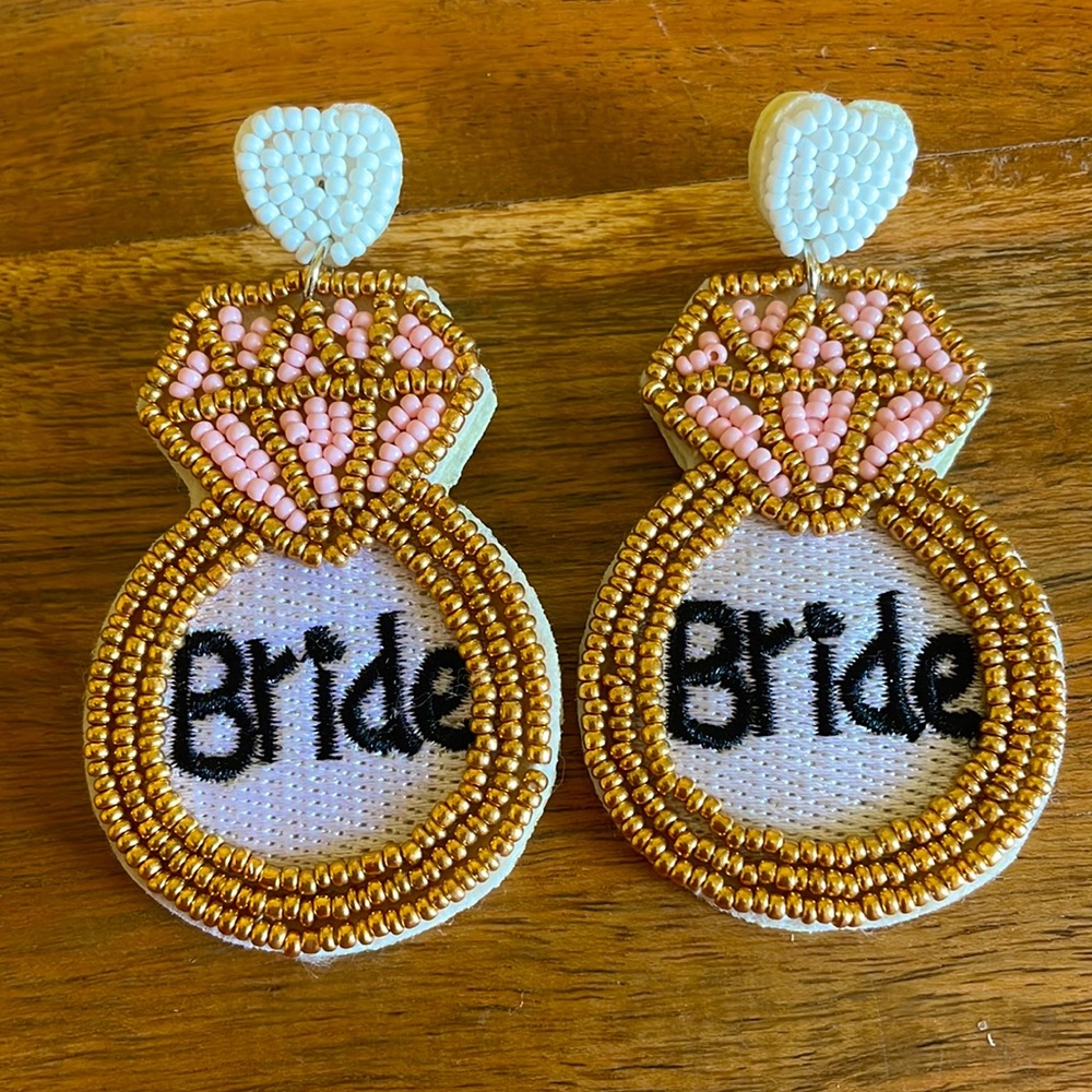 🎉💕Wedding BRIDE Beaded Ring Heart Earrings